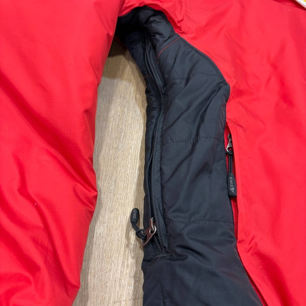 NWT 🌟EMS🌟 VINTAGE MENS HOODED CLIMBING PRIMALOFT JACKET RED/BLACK SZ S - Picture 5 of 13